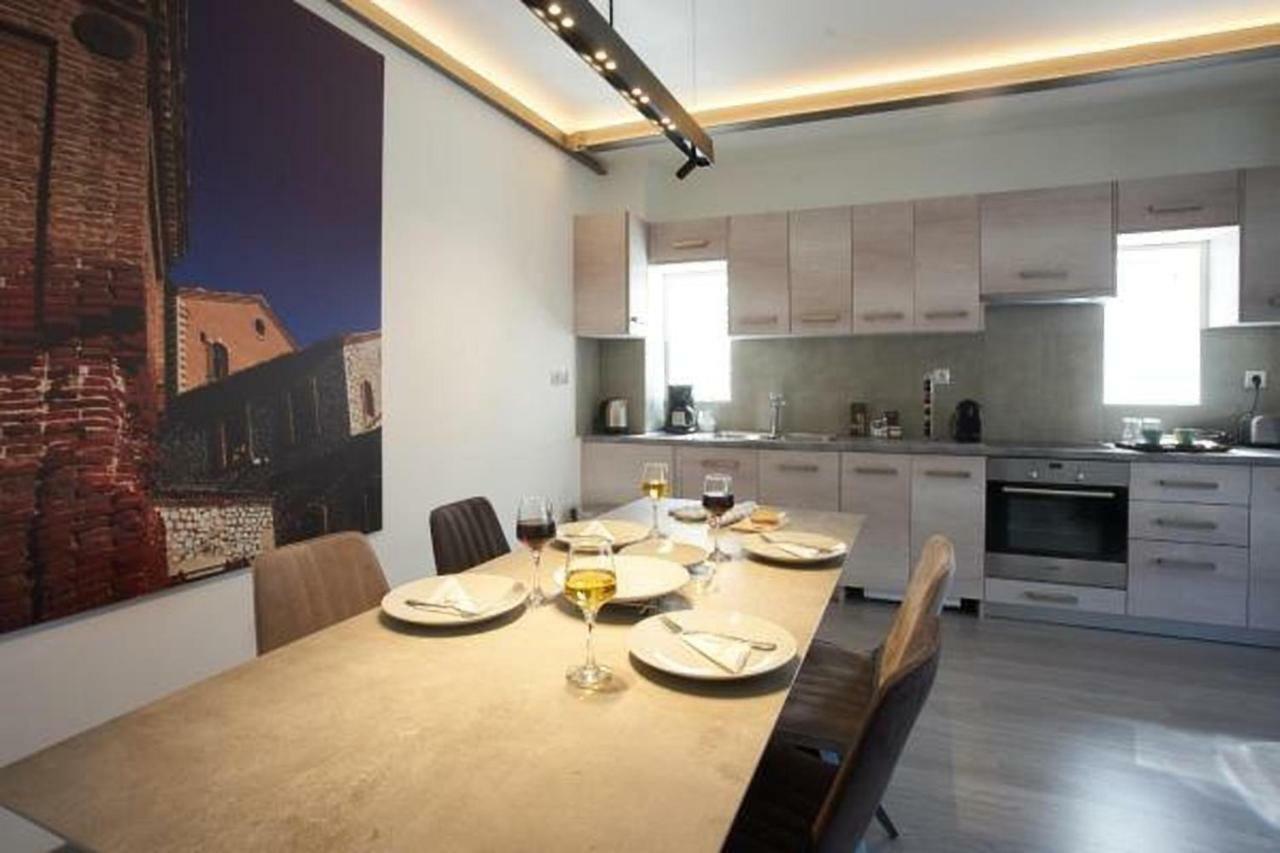 Athenian Residences Bagian luar foto